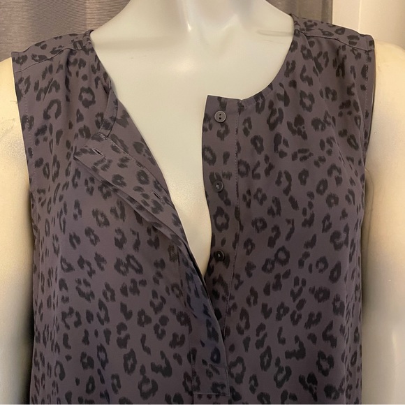 H&M animal print tunic top in EUC. Size 8 womens - Picture 7 of 9